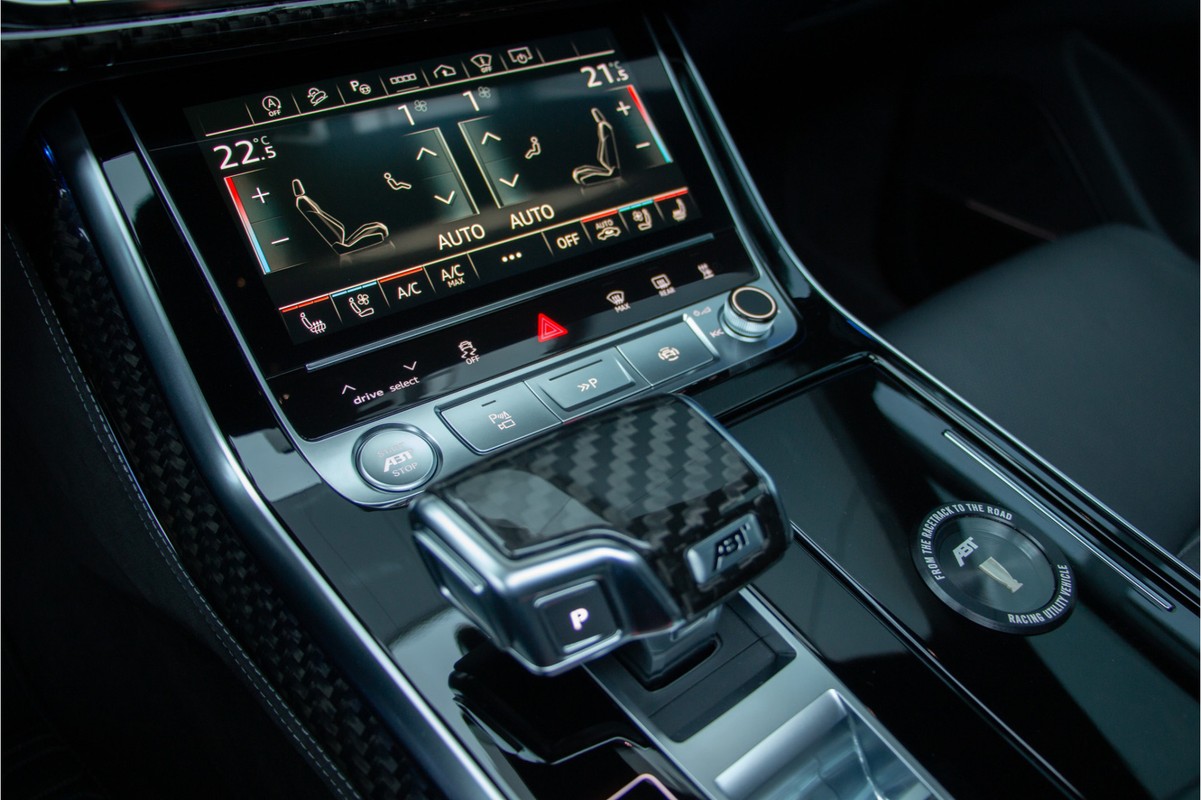 Audi RSQ8