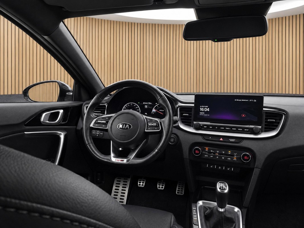 Kia ProCeed