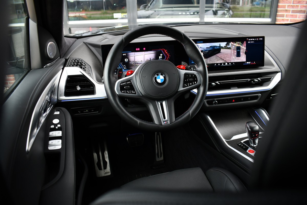 BMW XM