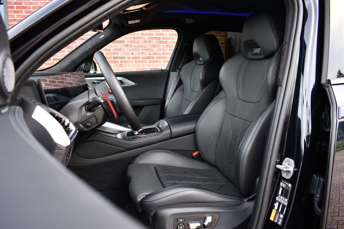 BMW XM