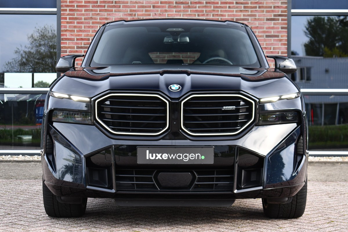 BMW XM