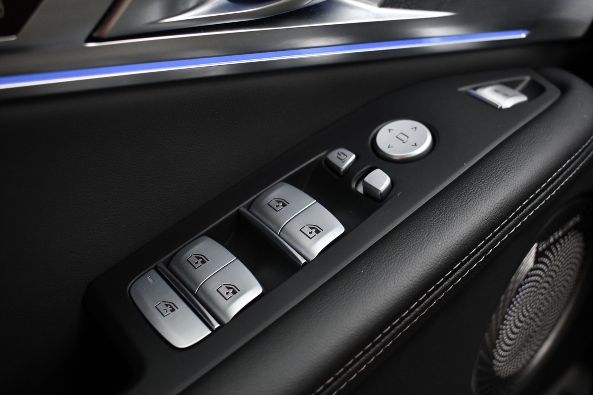 BMW XM