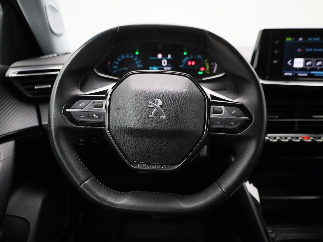 Peugeot e-2008