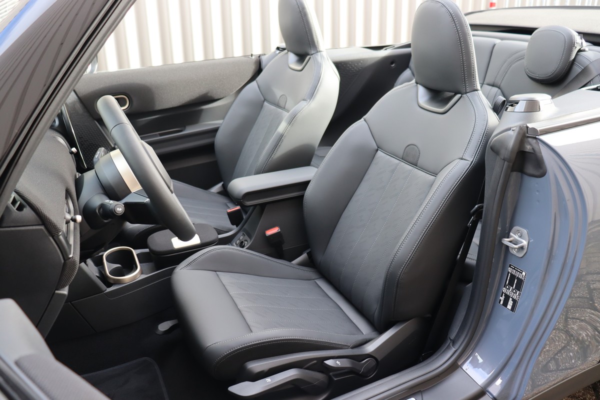 MINI Cooper Cabrio