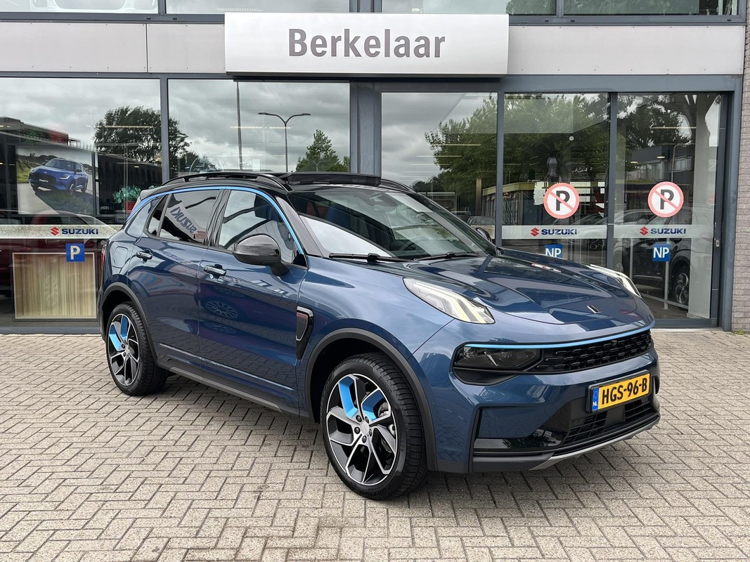 Lynk & Co 01