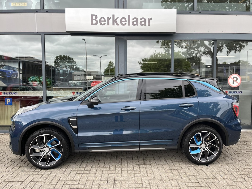 Lynk & Co 01