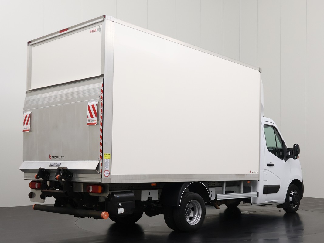 Nissan Interstar