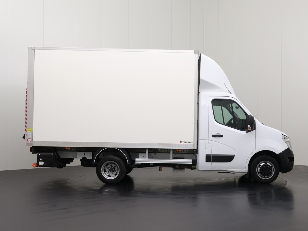 Nissan Interstar