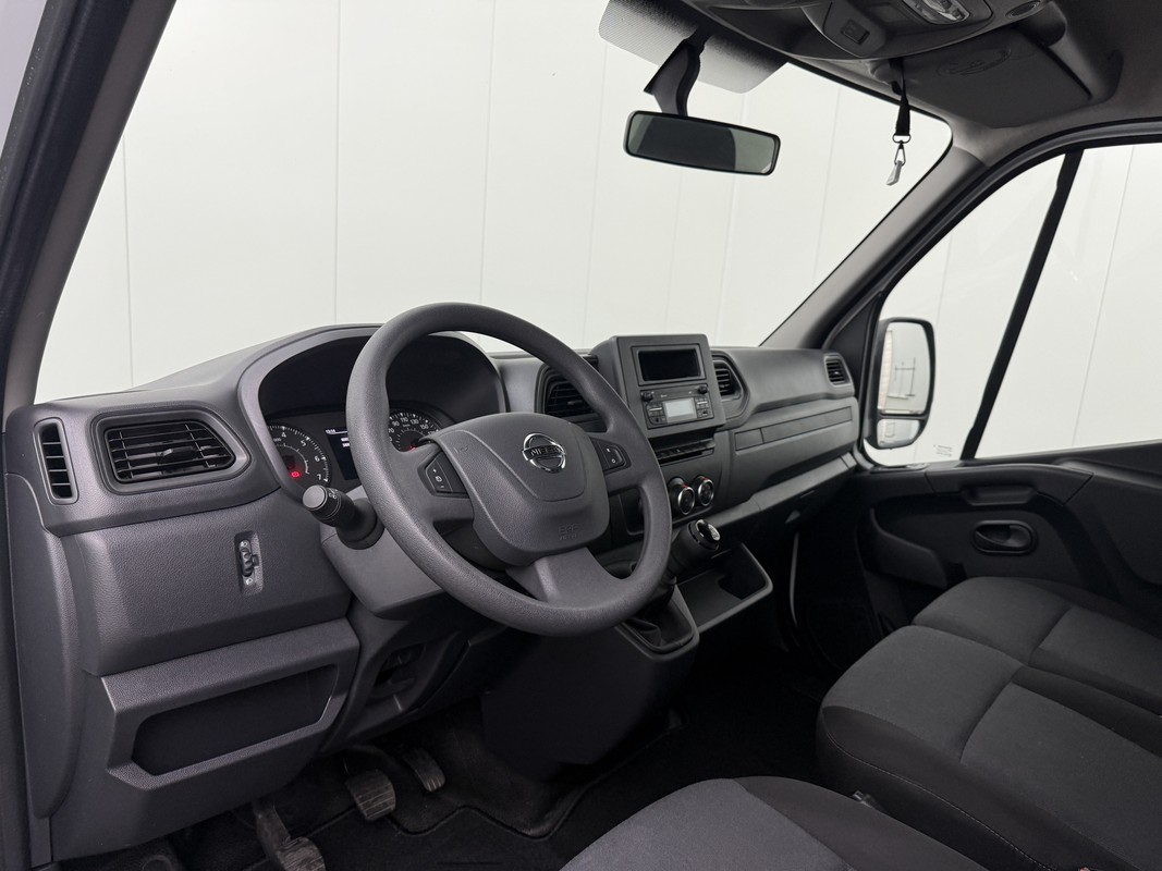 Nissan Interstar