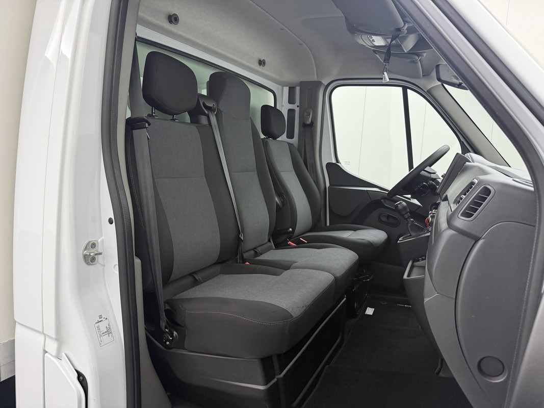 Nissan Interstar
