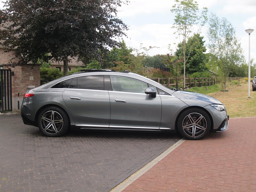 Mercedes-Benz EQE