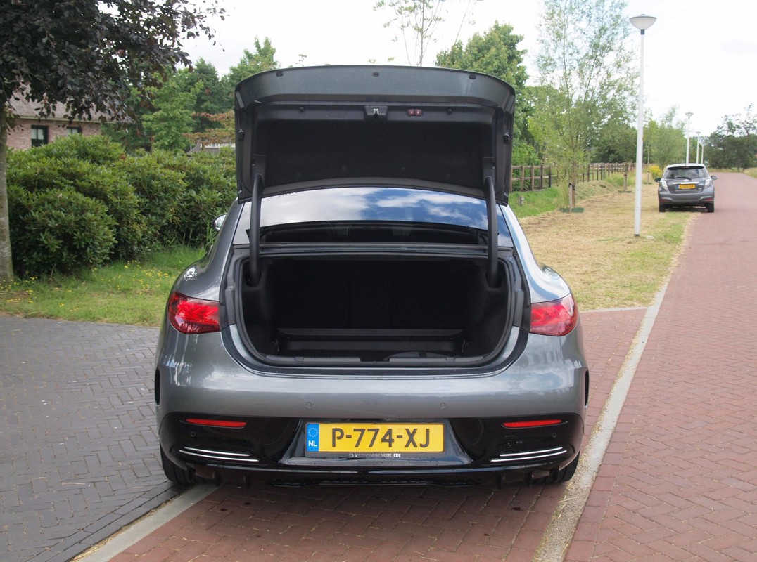 Mercedes-Benz EQE