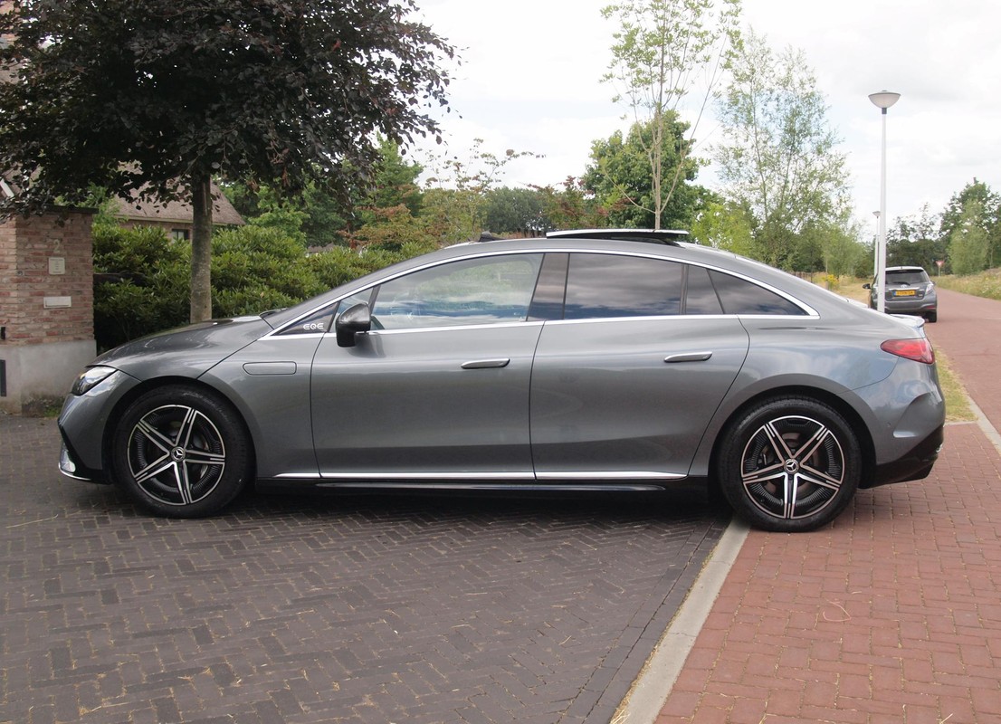 Mercedes-Benz EQE