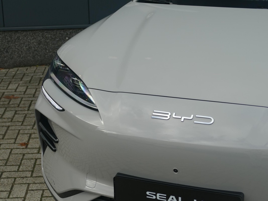 BYD SEAL U