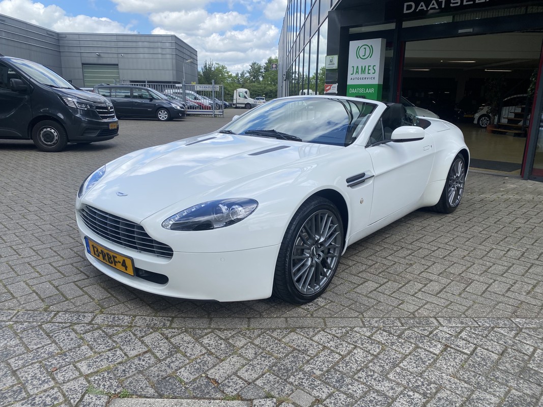 Aston Martin V8 Vantage