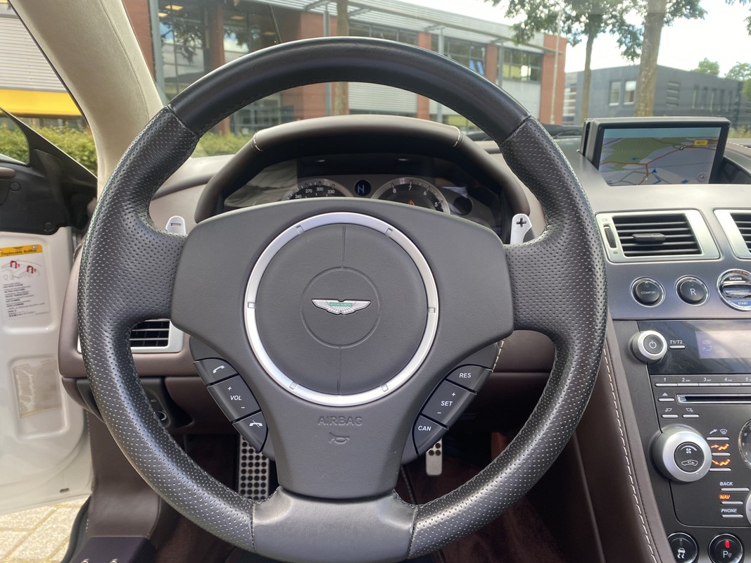 Aston Martin V8 Vantage