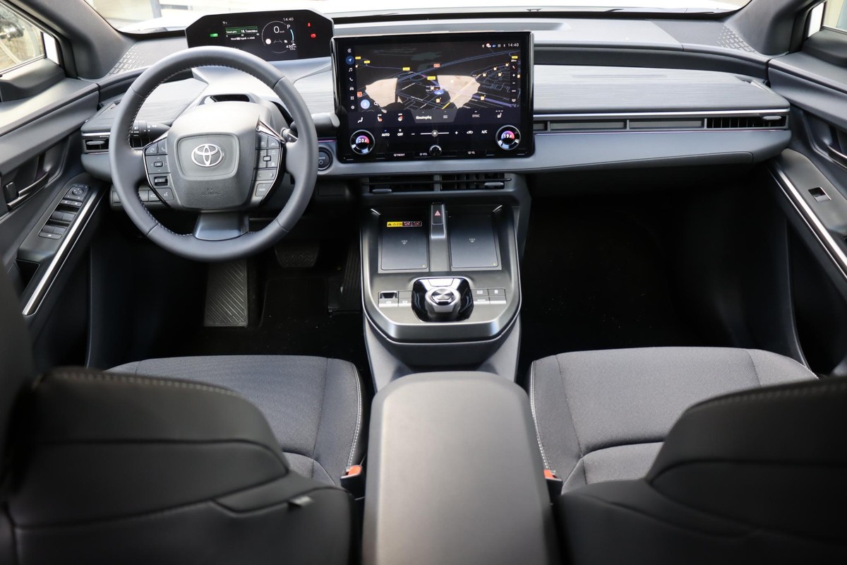 Toyota C-HR+