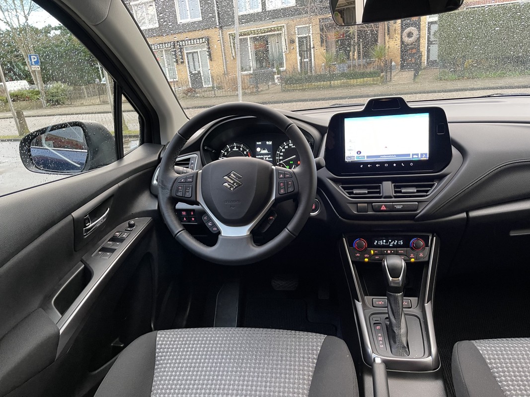 Suzuki S-Cross