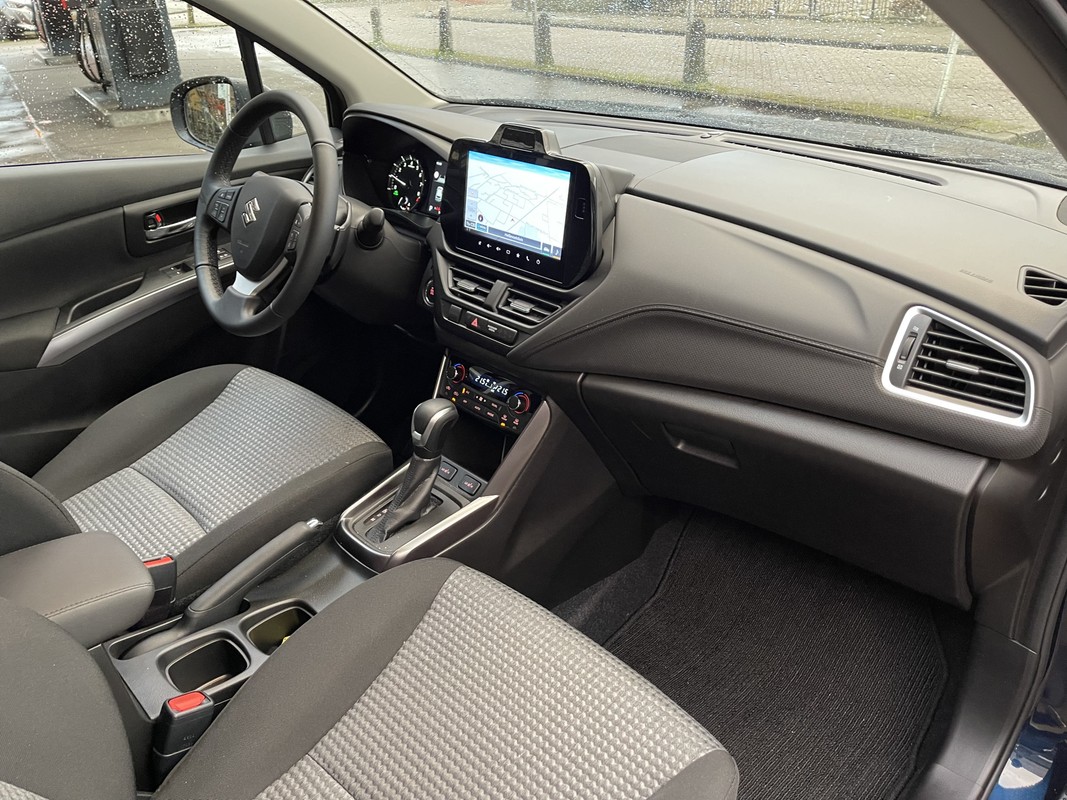 Suzuki S-Cross