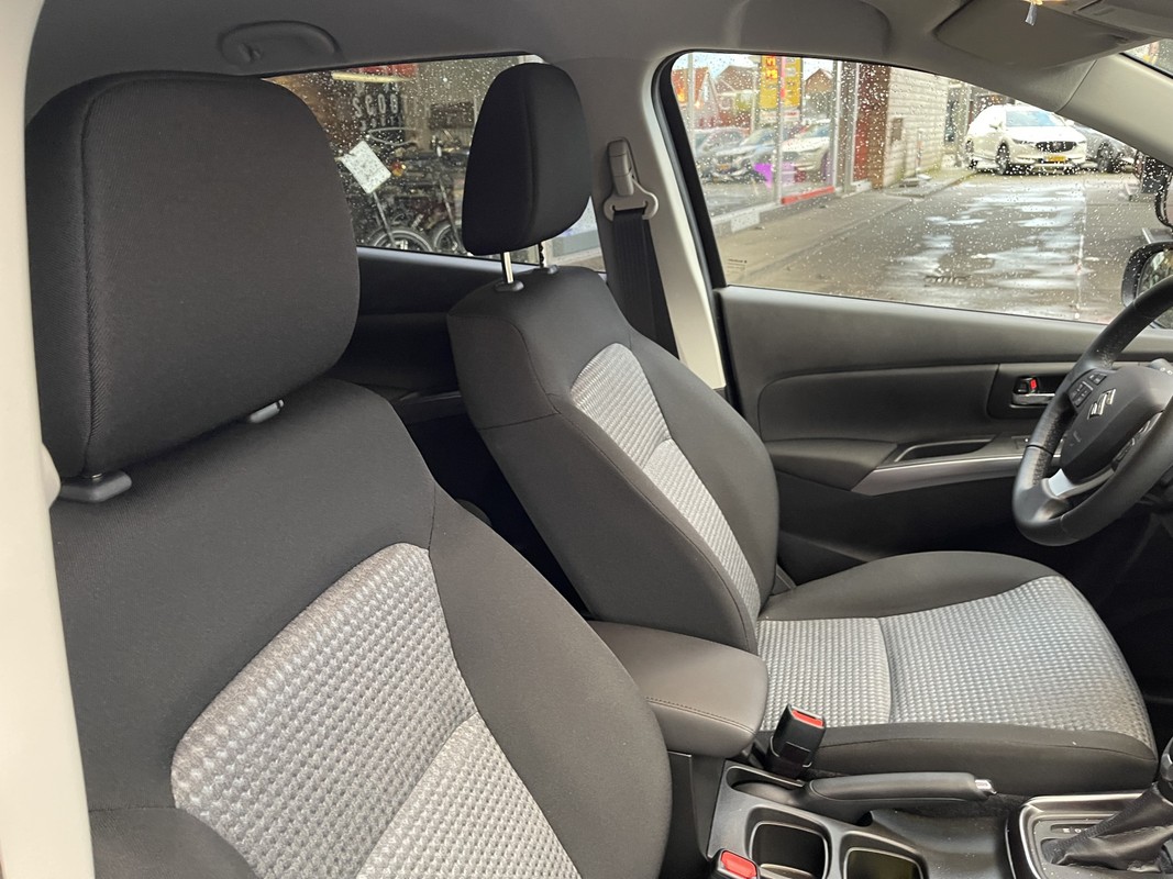 Suzuki S-Cross
