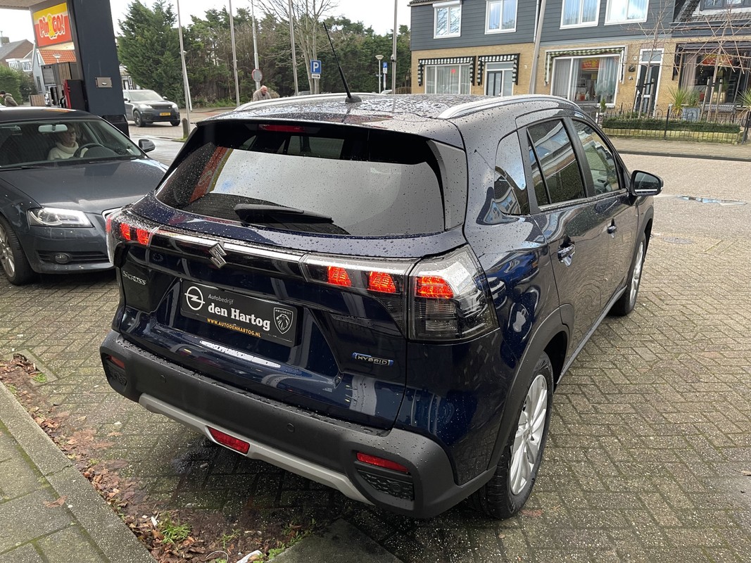 Suzuki S-Cross
