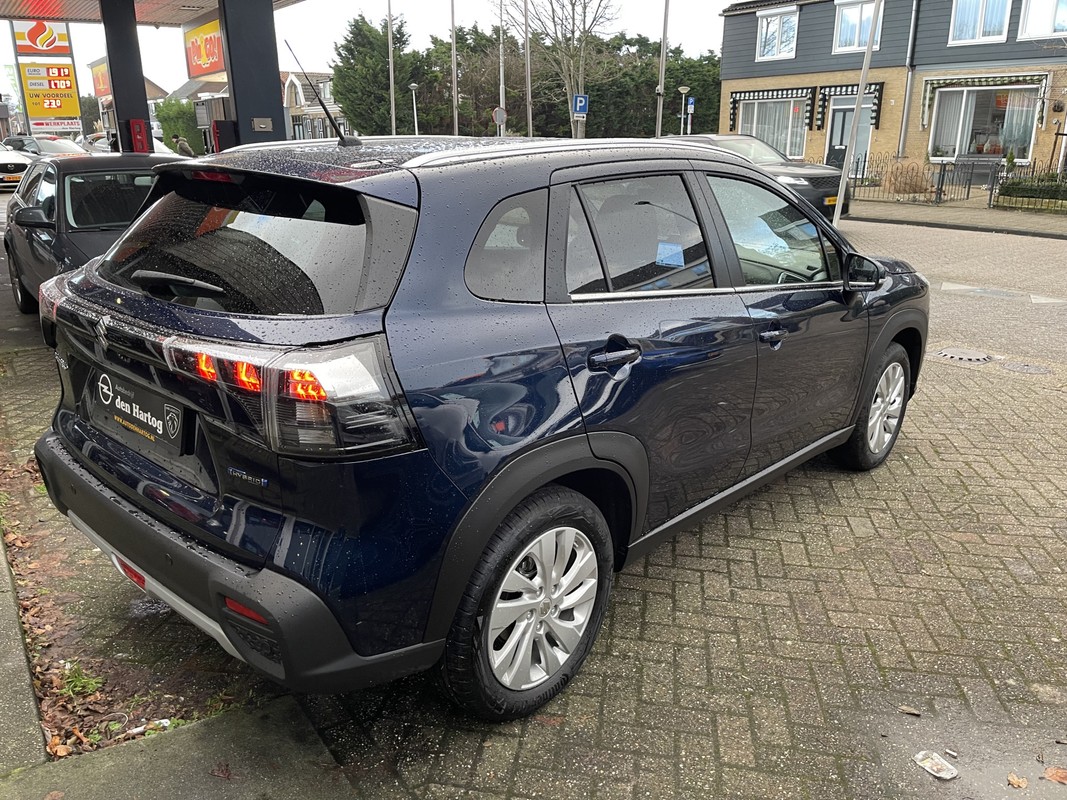 Suzuki S-Cross
