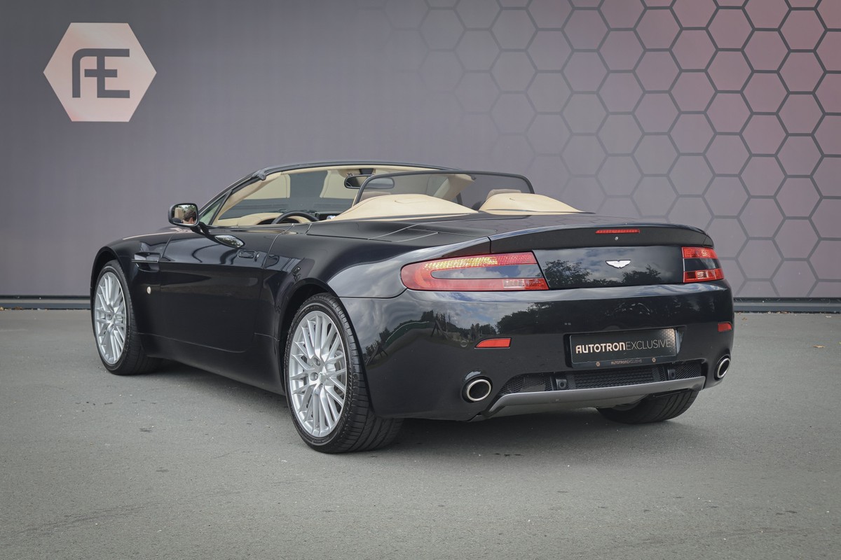 Aston Martin V8 Vantage