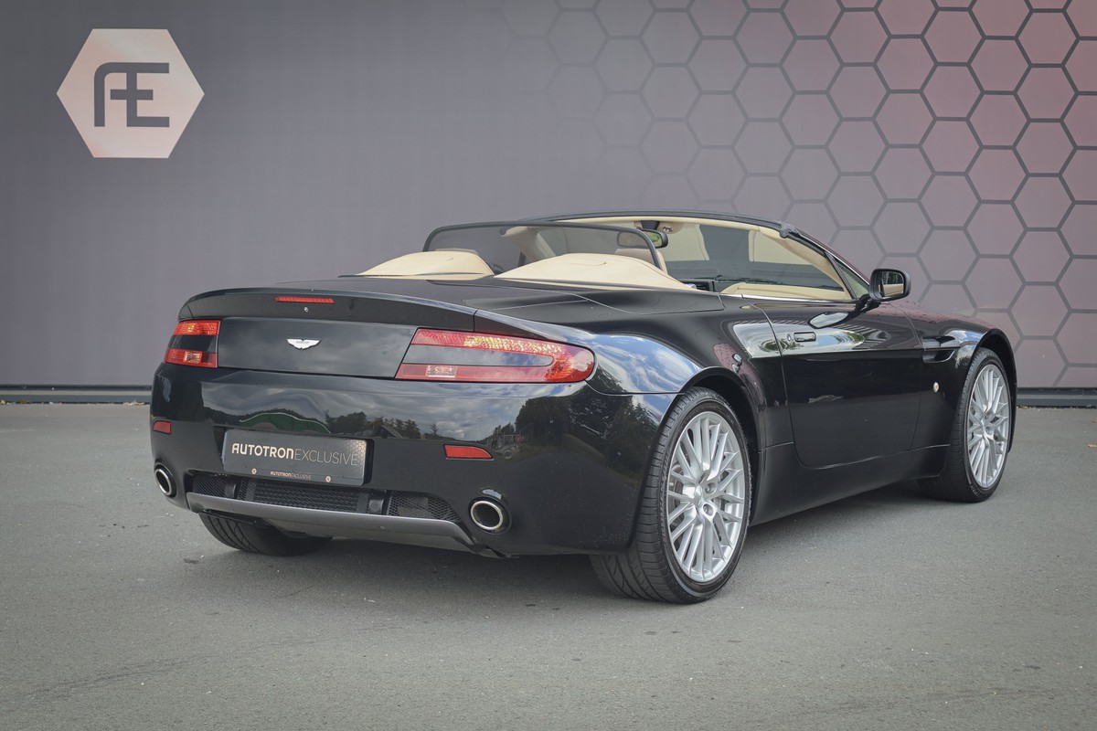 Aston Martin V8 Vantage
