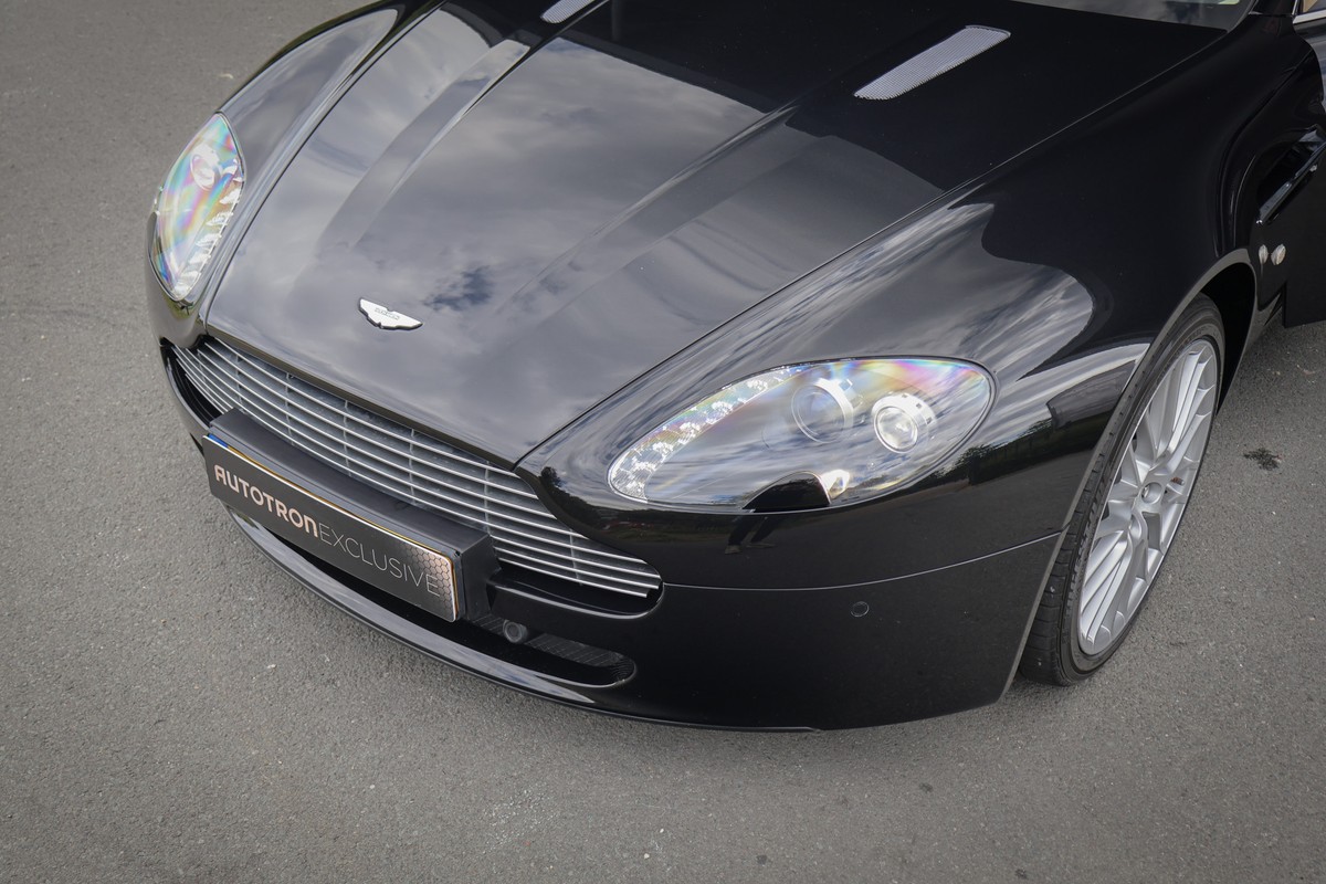 Aston Martin V8 Vantage