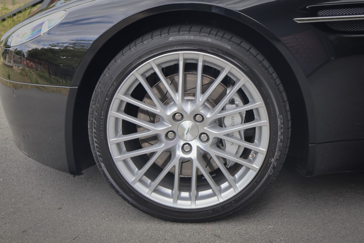 Aston Martin V8 Vantage