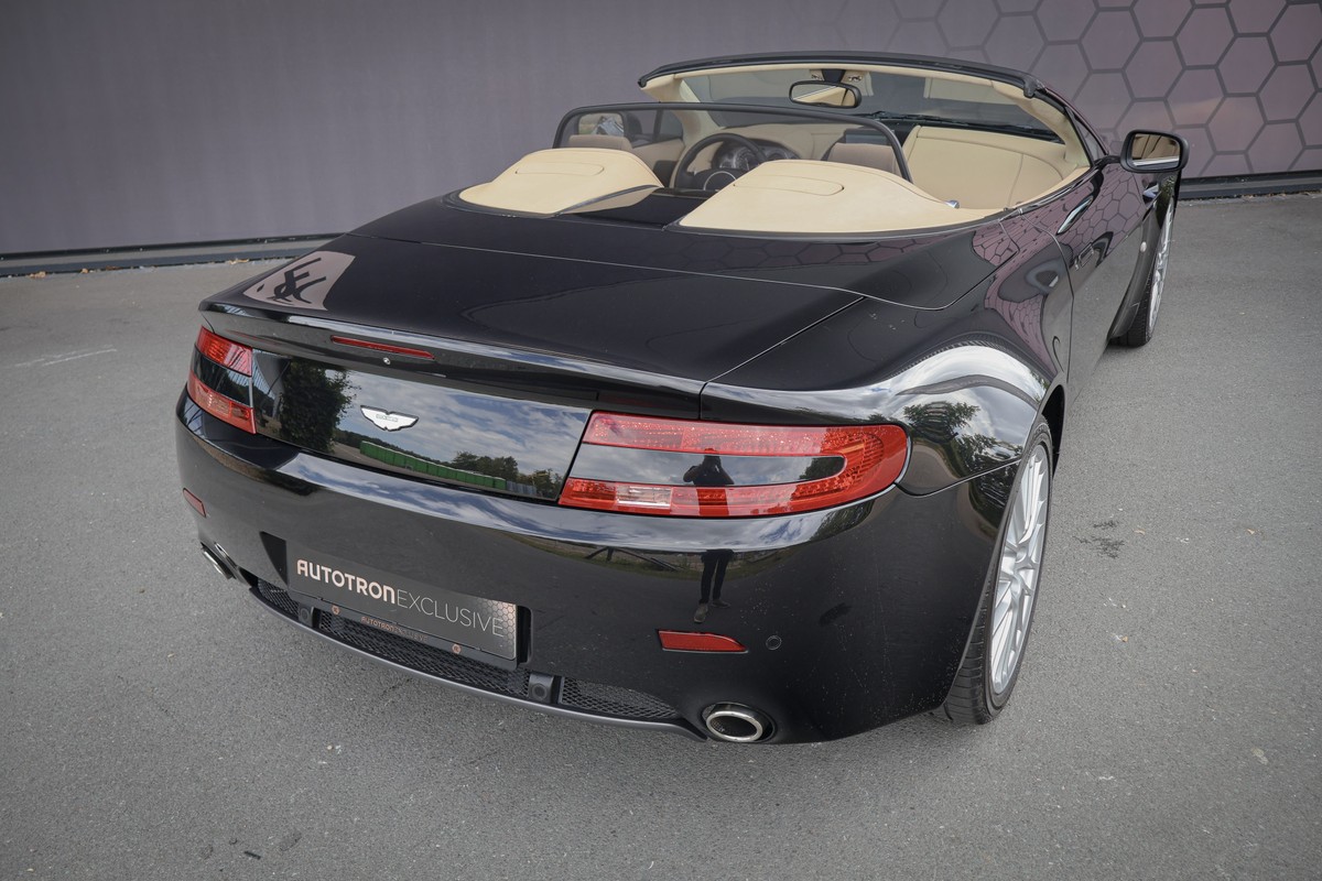 Aston Martin V8 Vantage