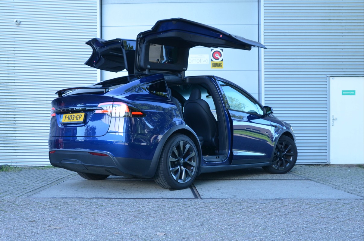 Tesla Model X