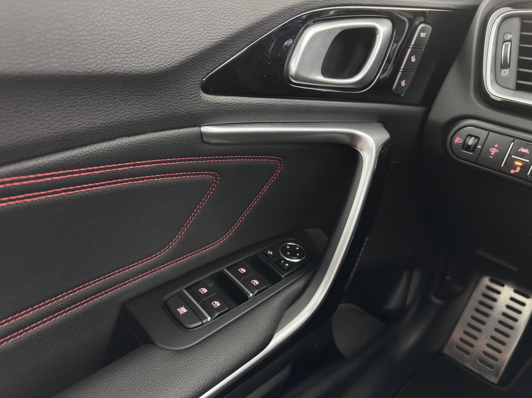 Kia ProCeed