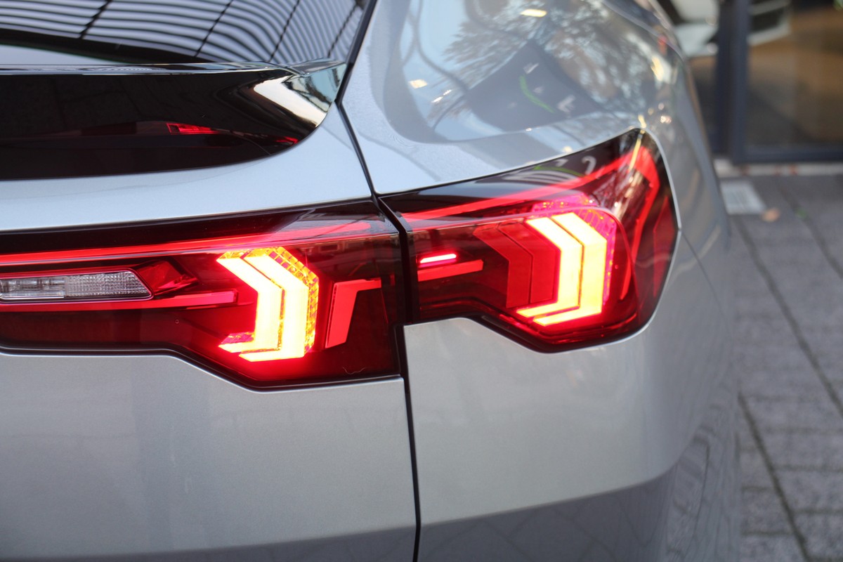 BMW iX2