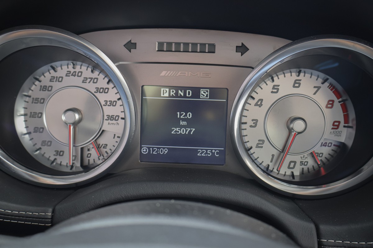 Mercedes-Benz 