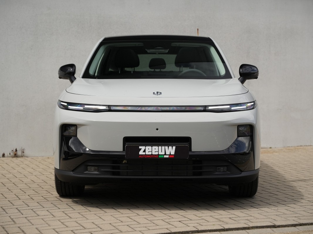 Leapmotor B10