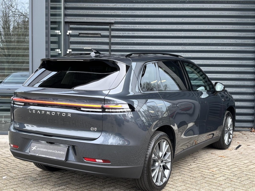 Leapmotor C10