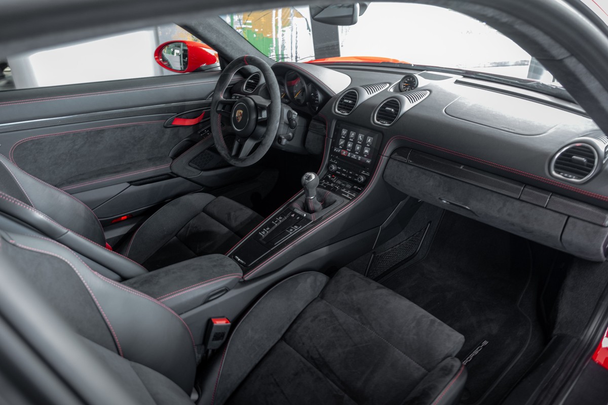 Porsche 718