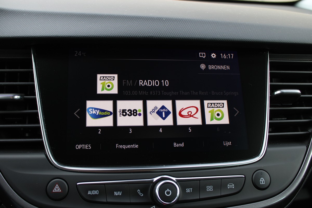 Opel Crossland X