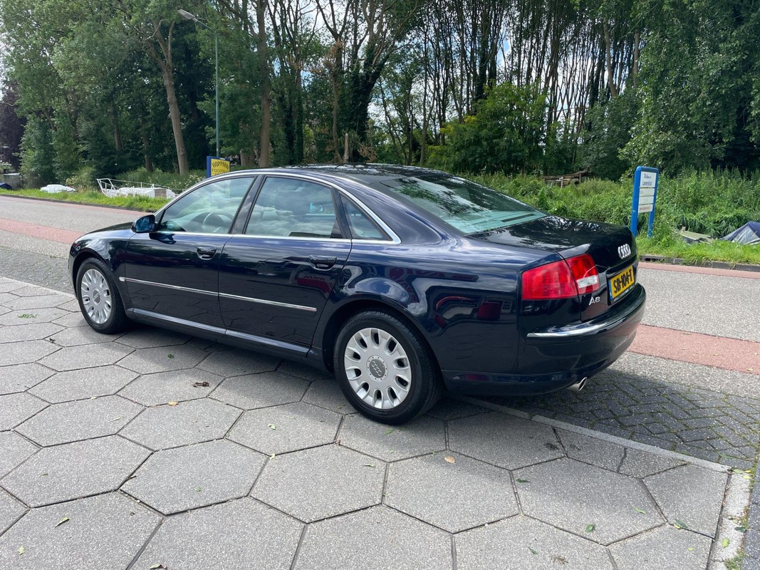 Audi A8