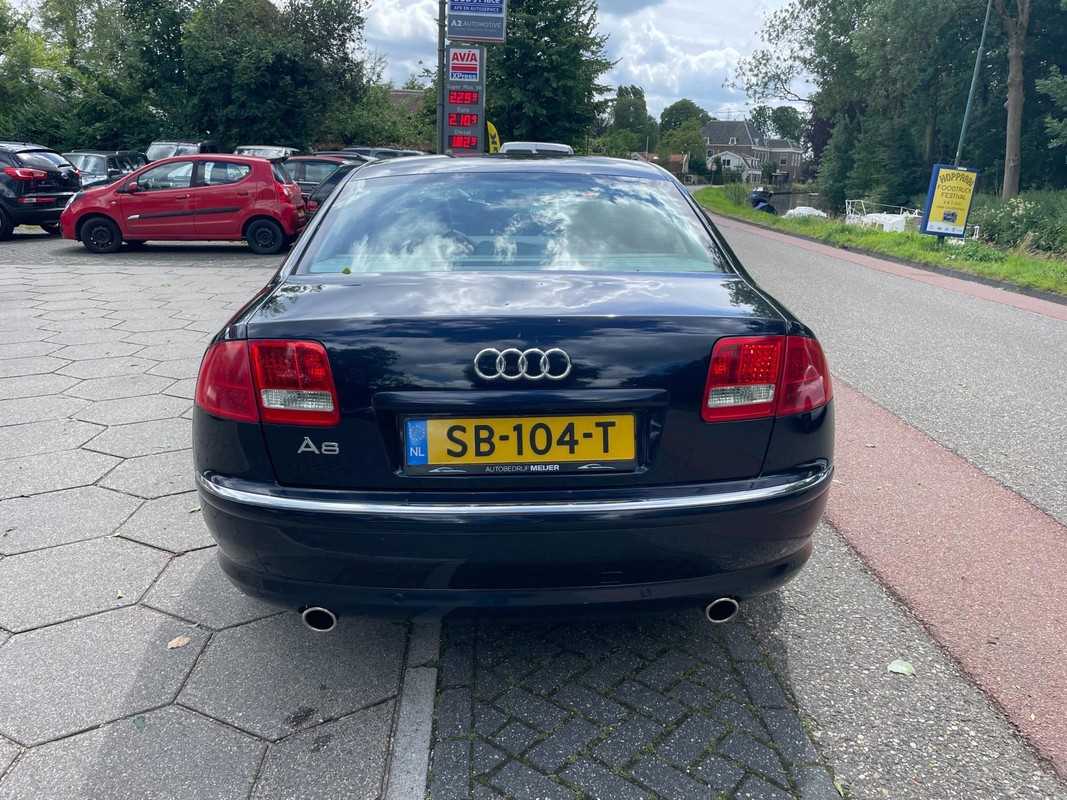 Audi A8