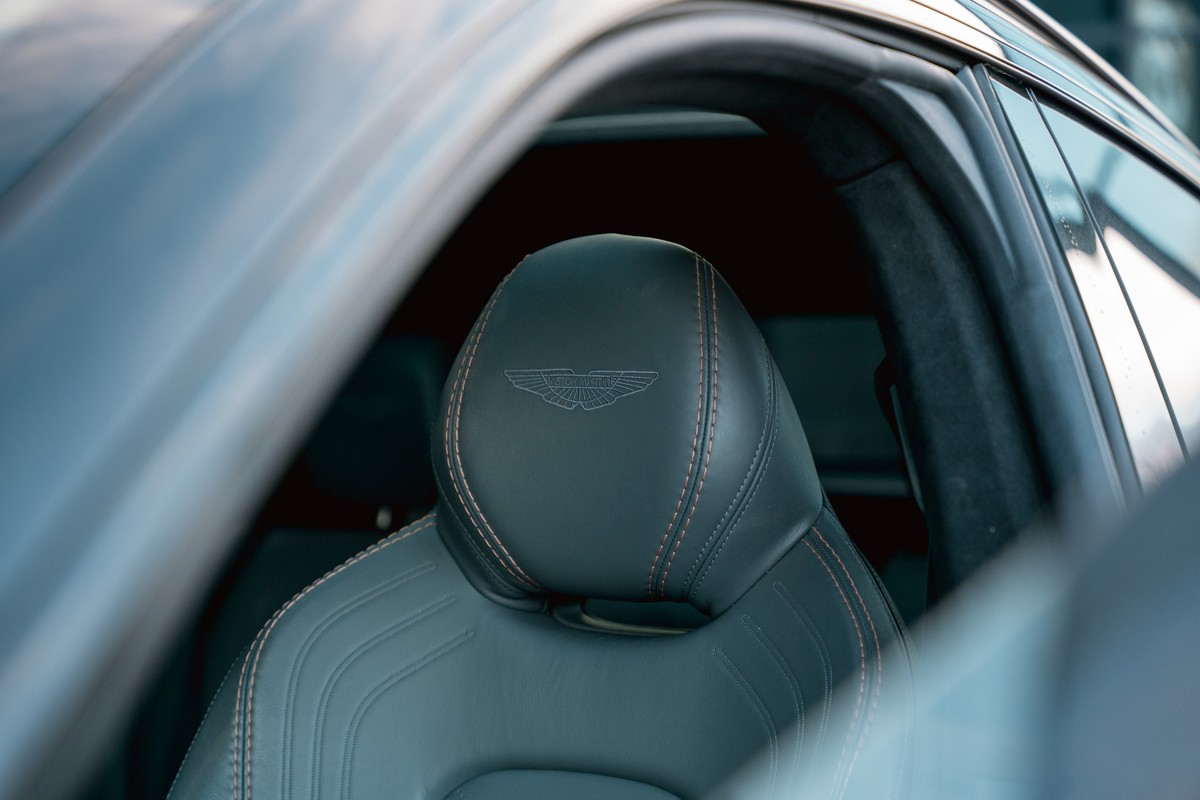 Aston Martin DBX