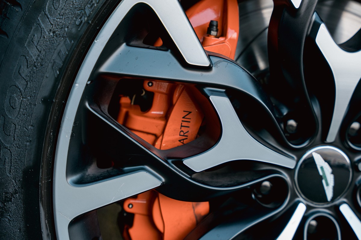Aston Martin DBX