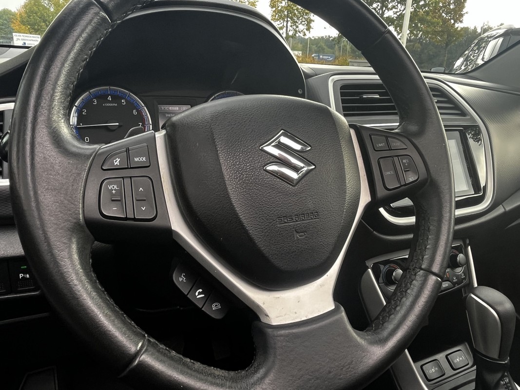 Suzuki S-Cross