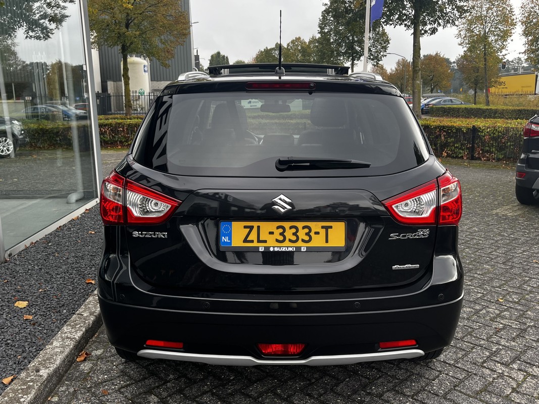 Suzuki S-Cross