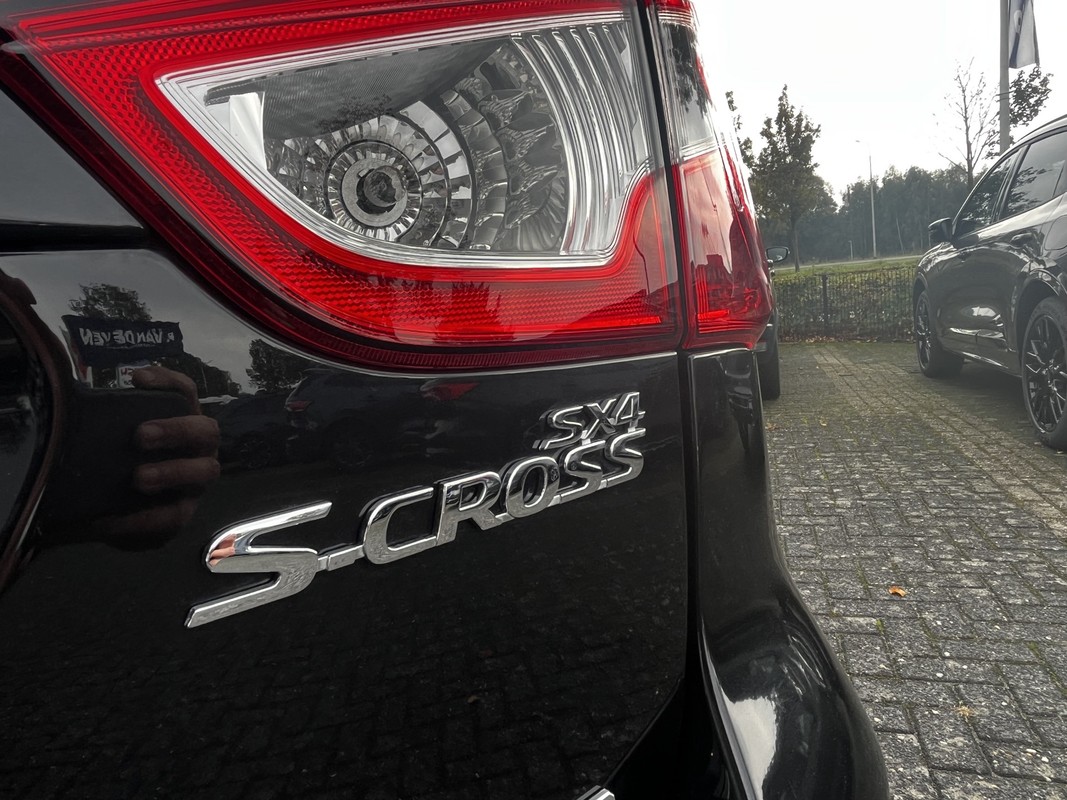 Suzuki S-Cross