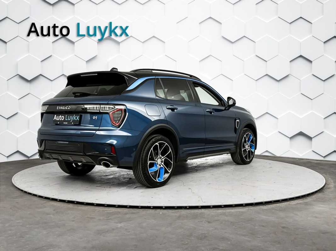 Lynk & Co 01
