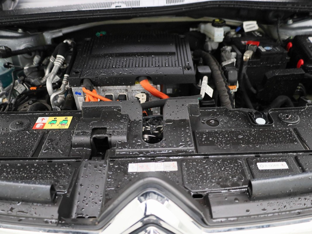 Citroën ë-C4