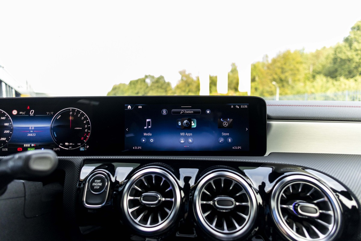 Mercedes-Benz CLA