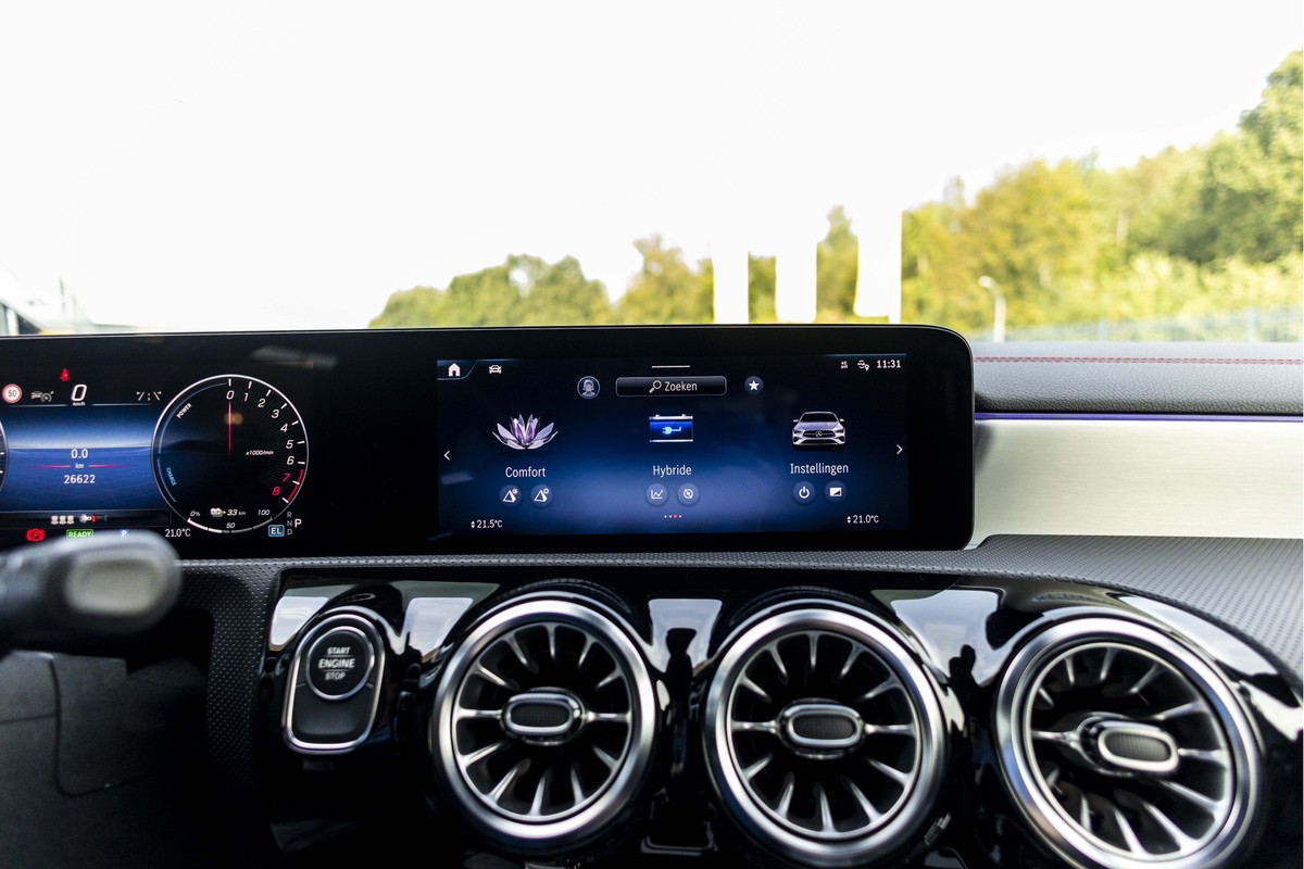 Mercedes-Benz CLA